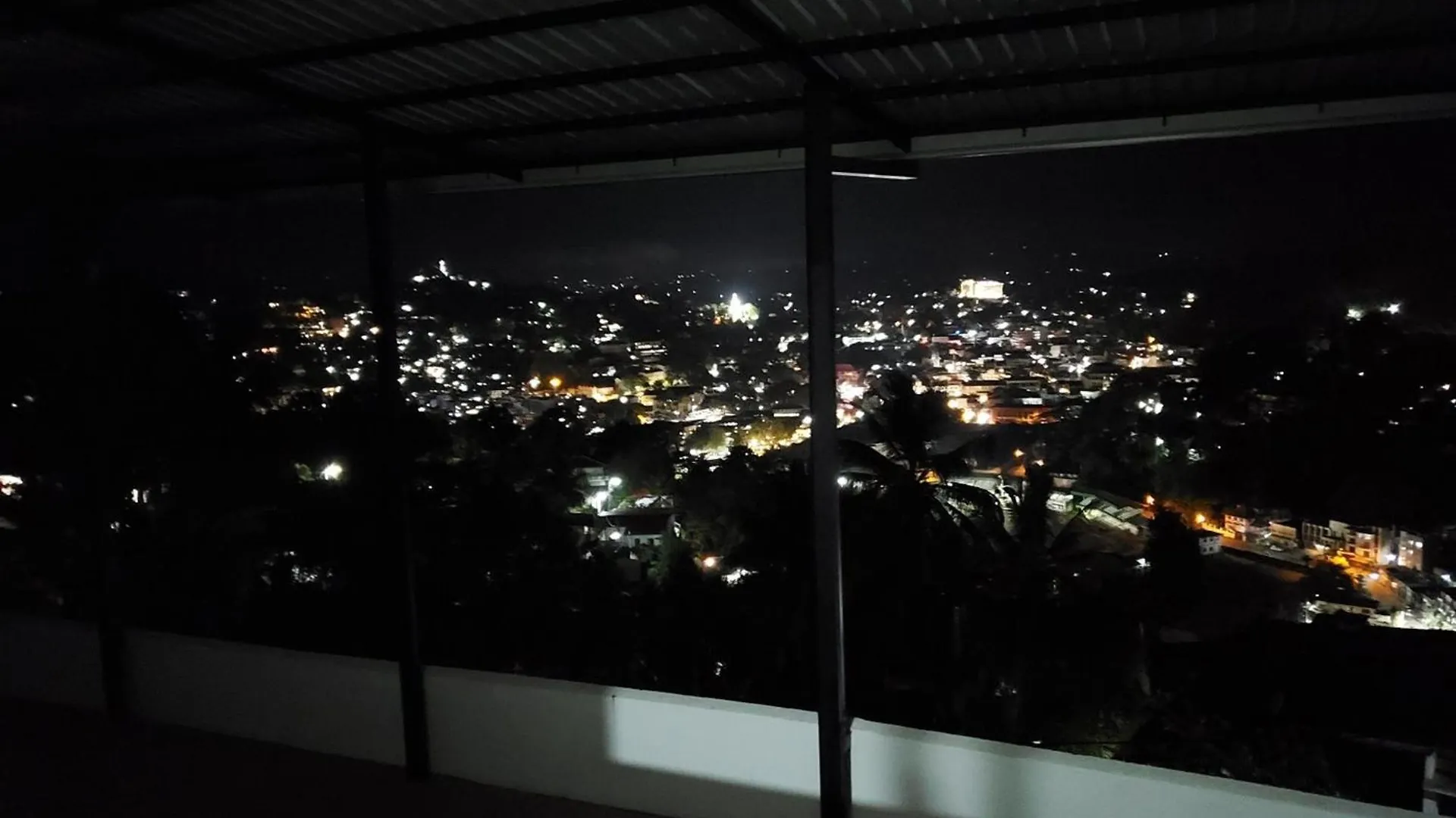 Room In Guest Room - Kandy City View Mpm Guest Room - 3A1 Guest house
